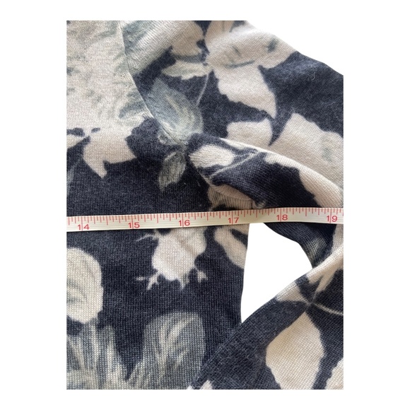 Talbots Floral 100% Pure Merino Wool Button Down Cardigan Sweater Size Small - Picture 8 of 10